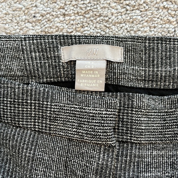 Women’s H&M Grey dress pants in Size 2 - Picture 2 of 5